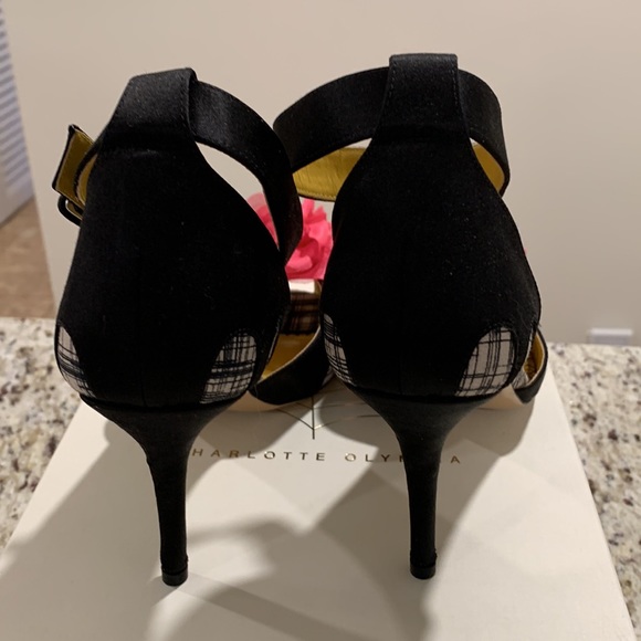 Charlotte Olympia ‘Faye’ Black Silk Satin Peep Toe Heels SZ 38 - Picture 9 of 13